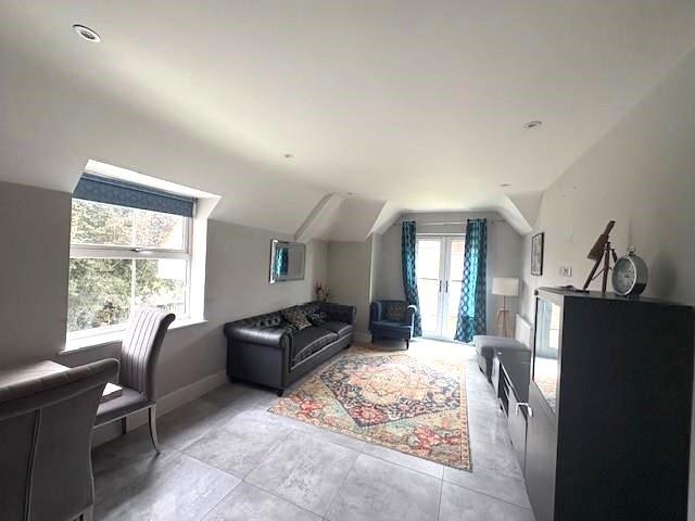 Flat in Bushey