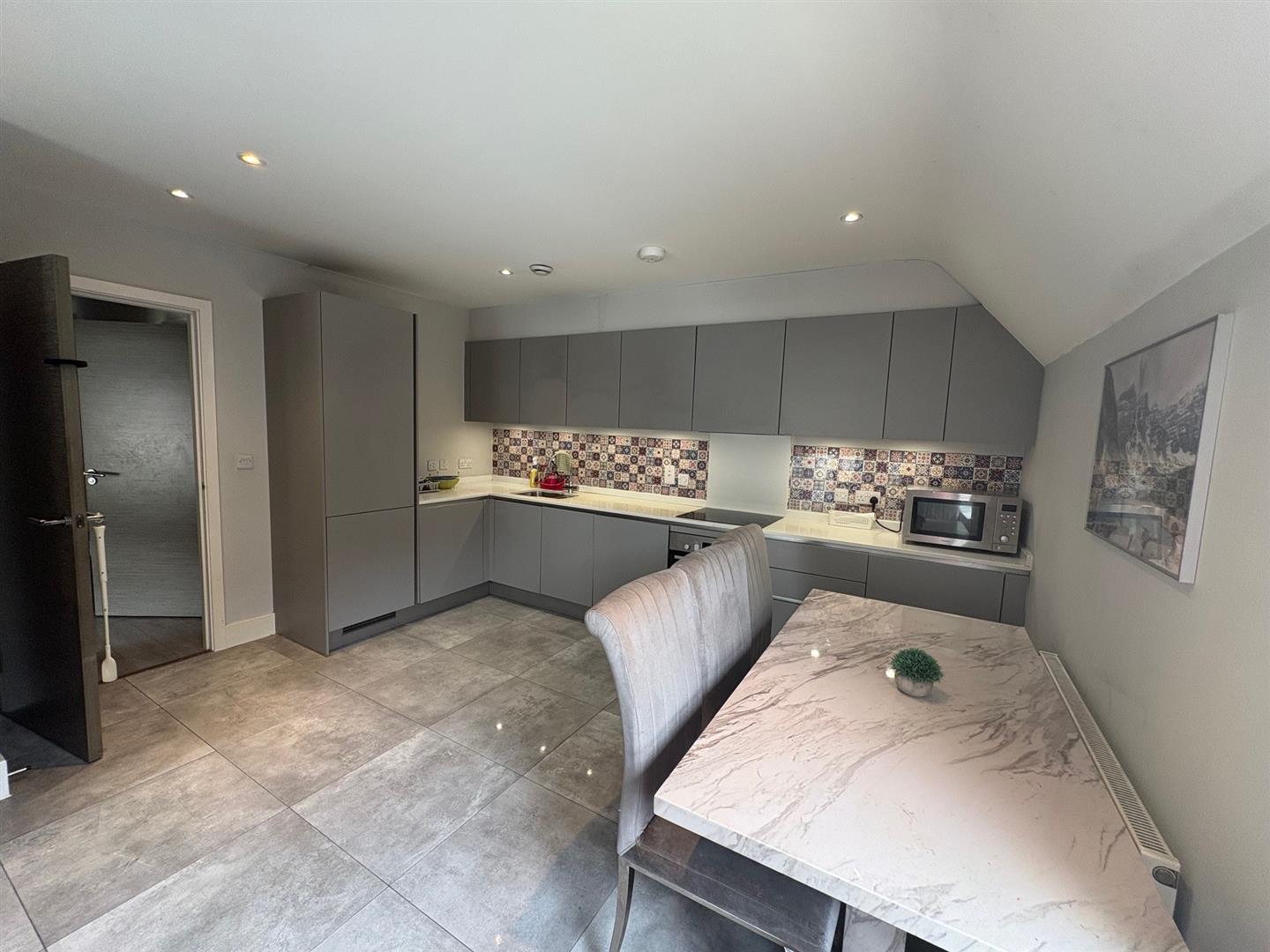 Flat in Bushey