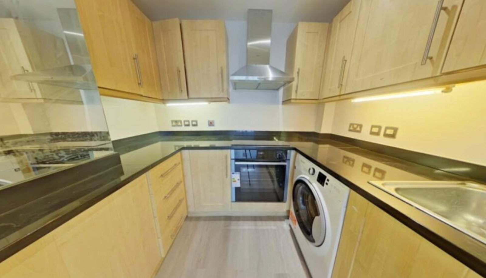 Flat in Harrow