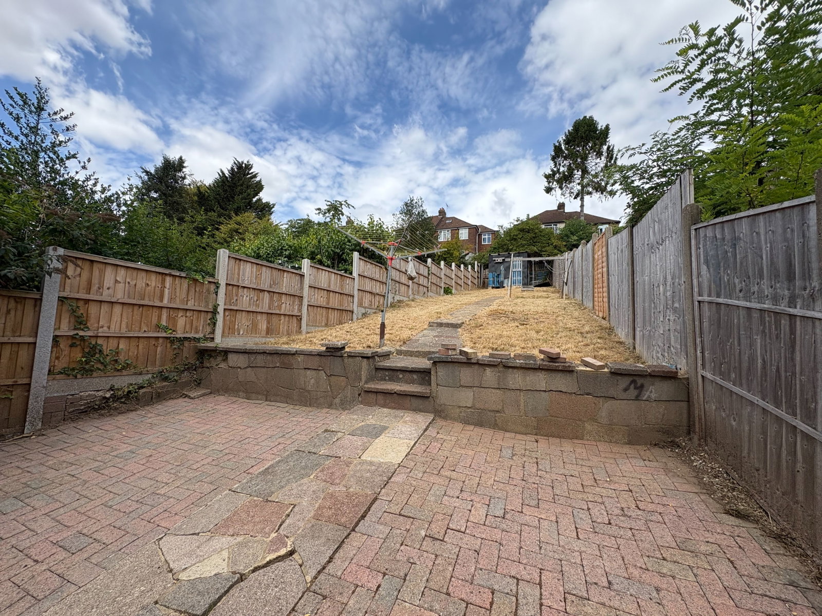 Detached House in Luton