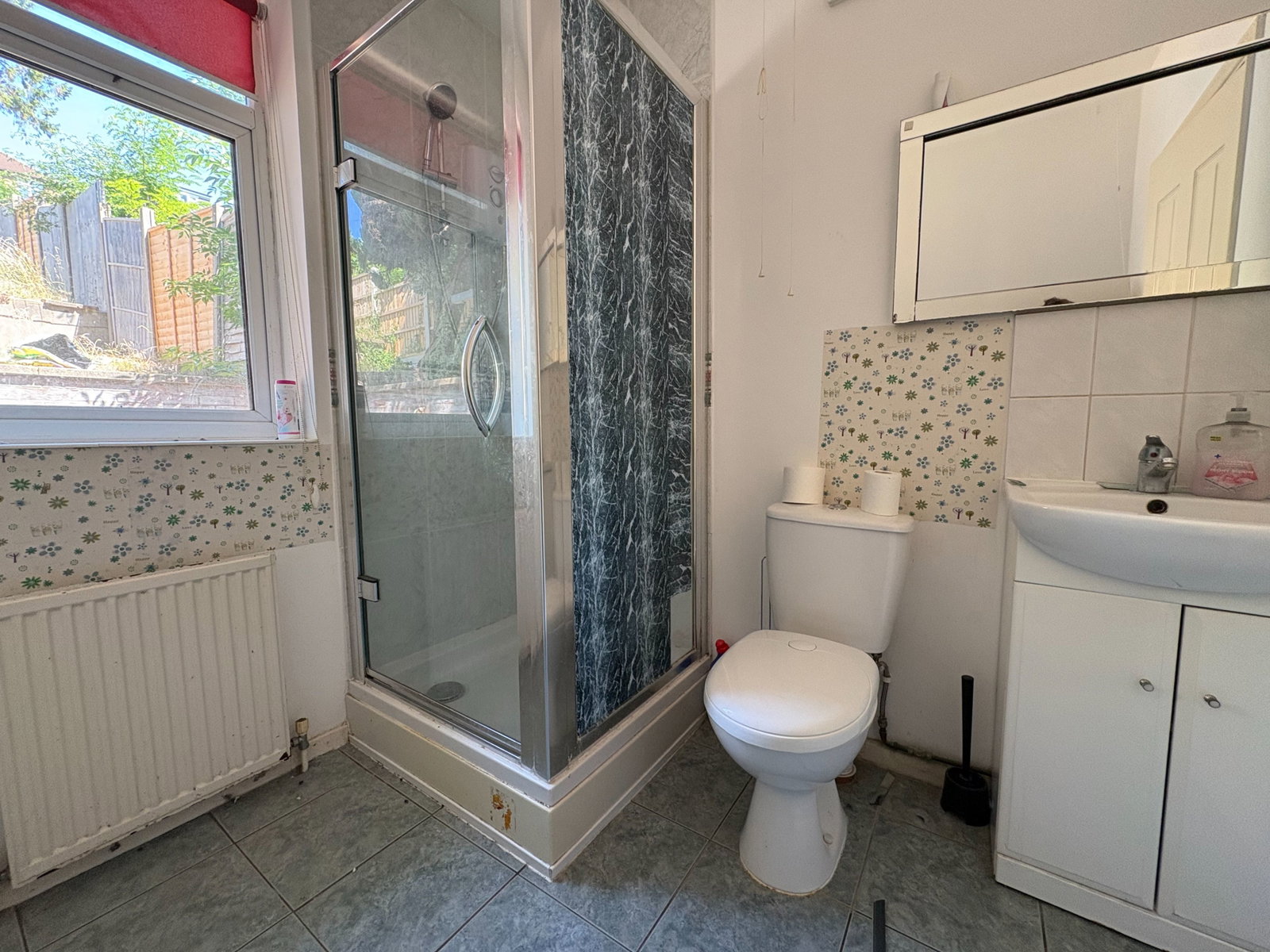 Detached House in Luton