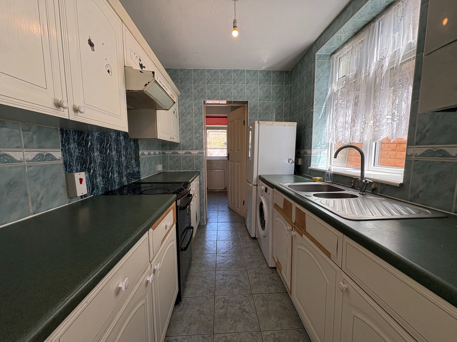 Detached House in Luton