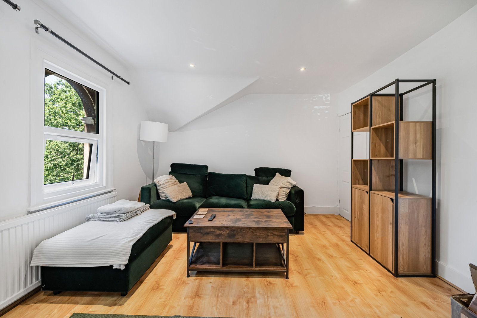 Flat in Bromley 5