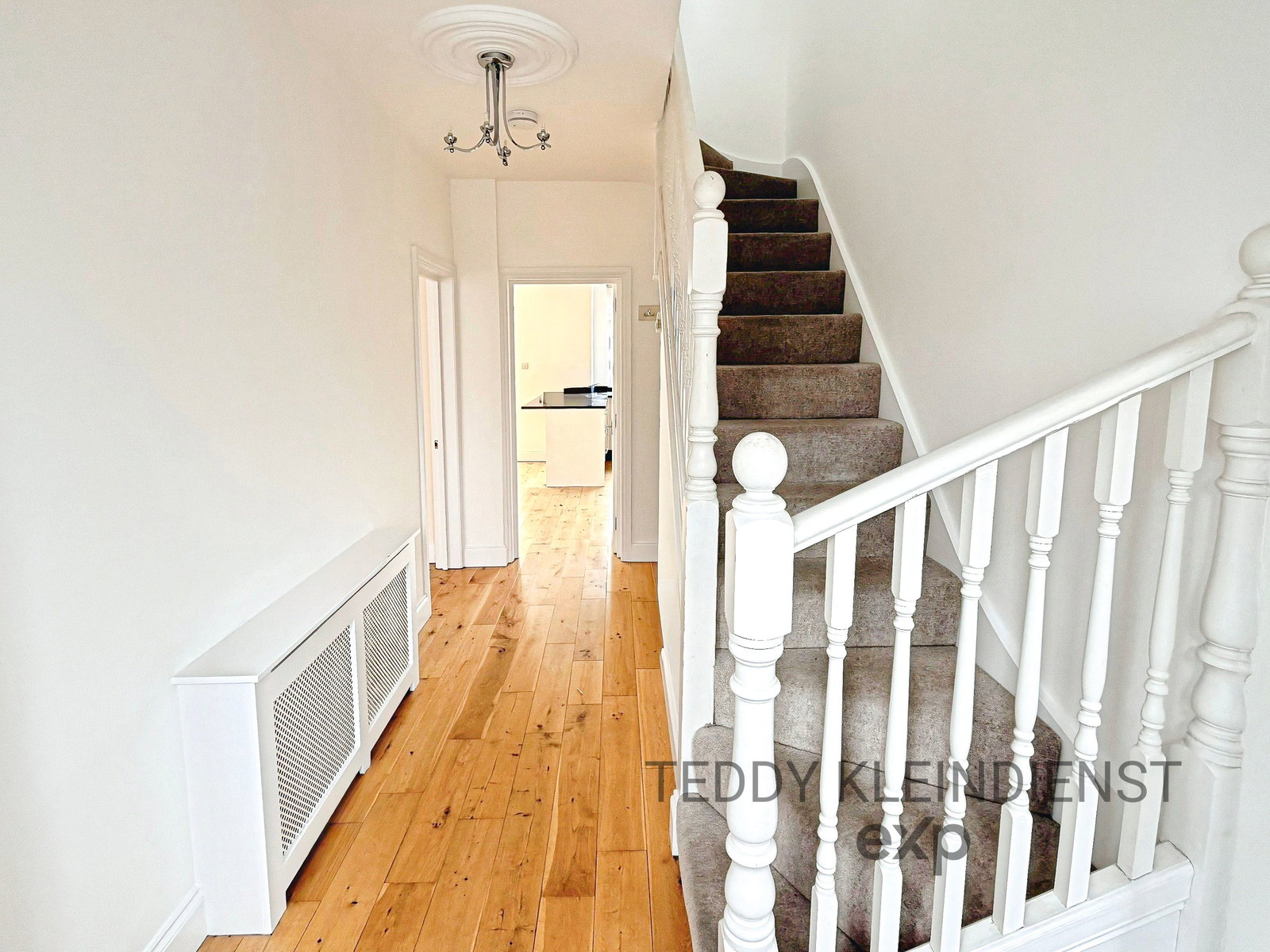 Detached House in New Malden