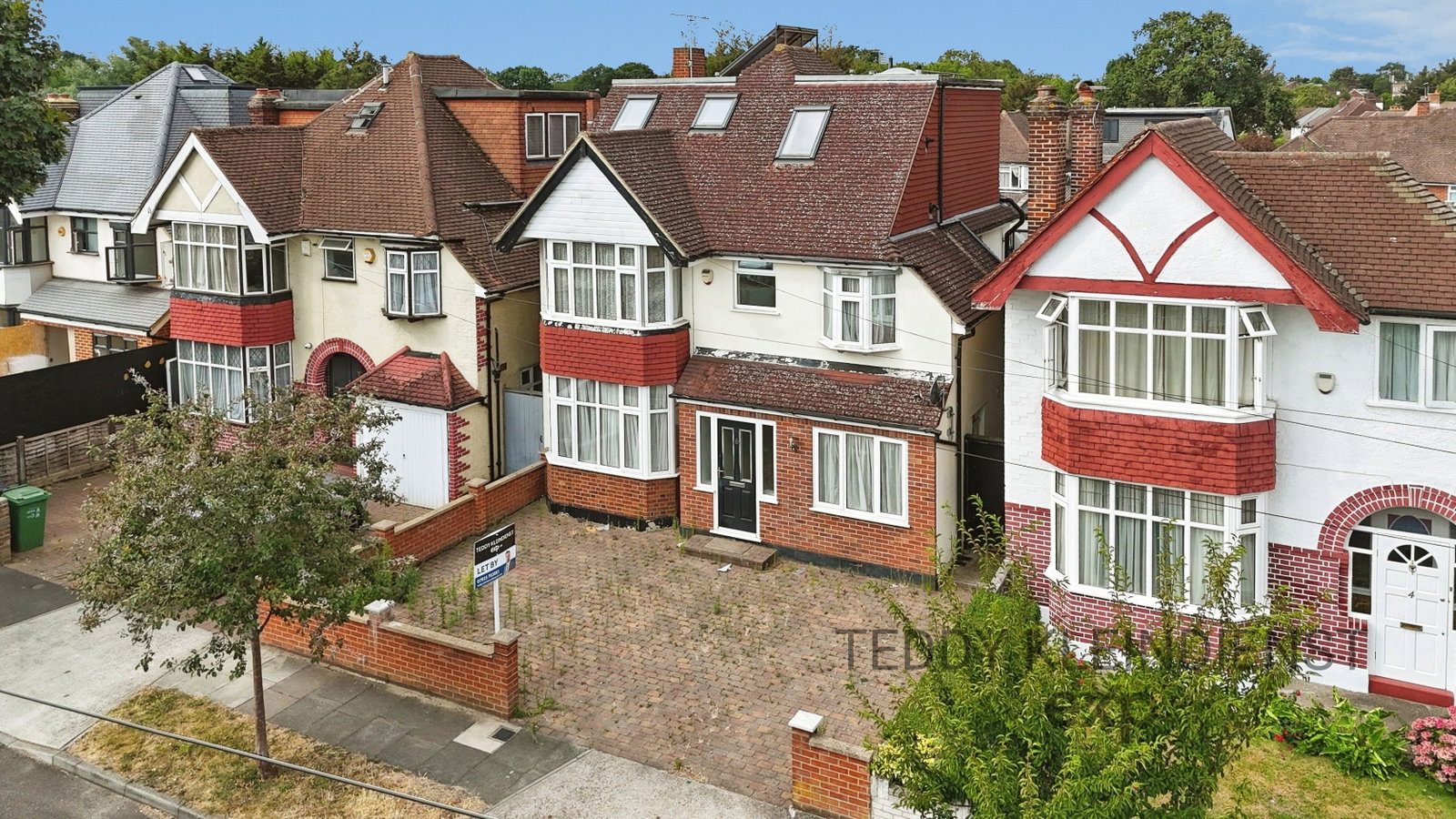 Detached House in New Malden