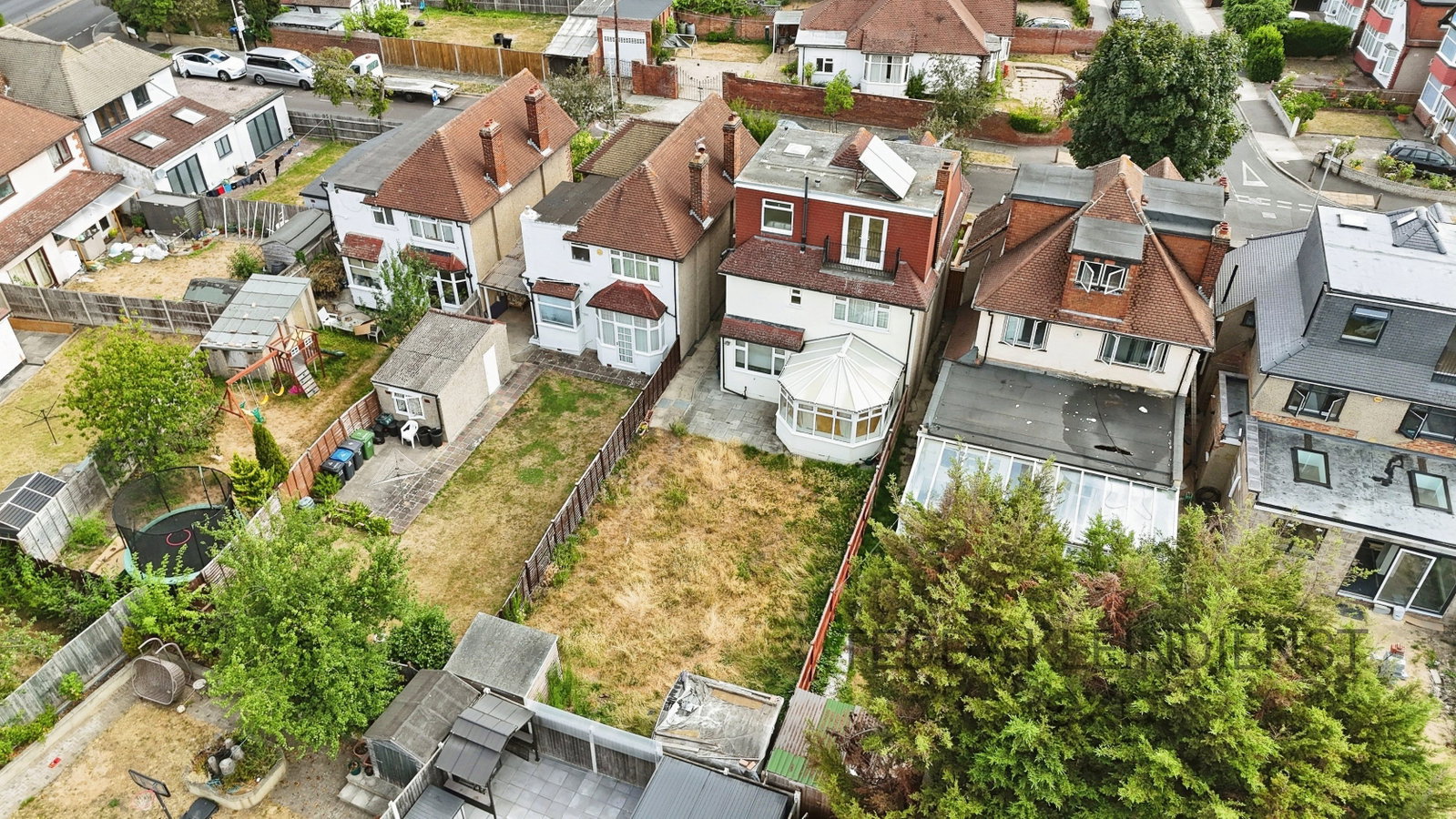 Detached House in New Malden