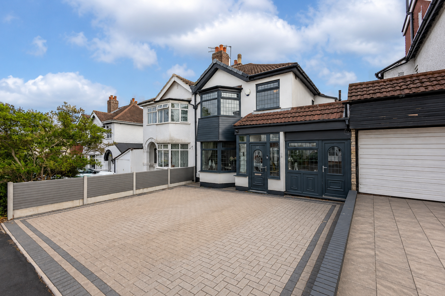 Semi Detached House in Oldbury