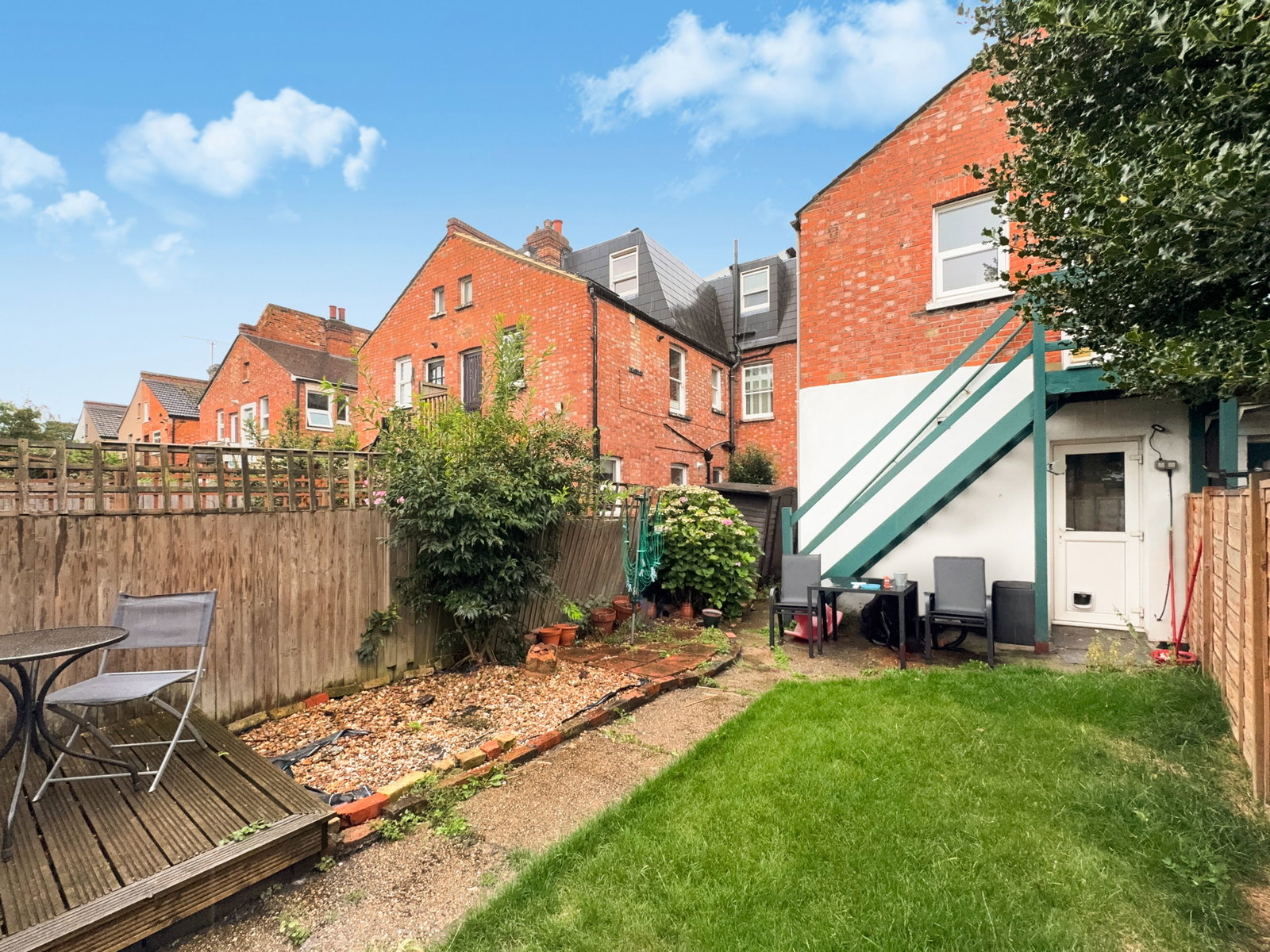 Maisonette for rent in London, Kingston Road, SW20 8JP