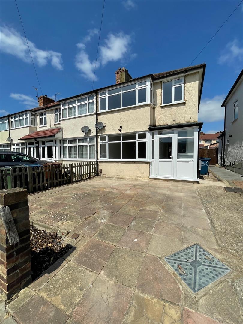 Semi Detached House in Edgware