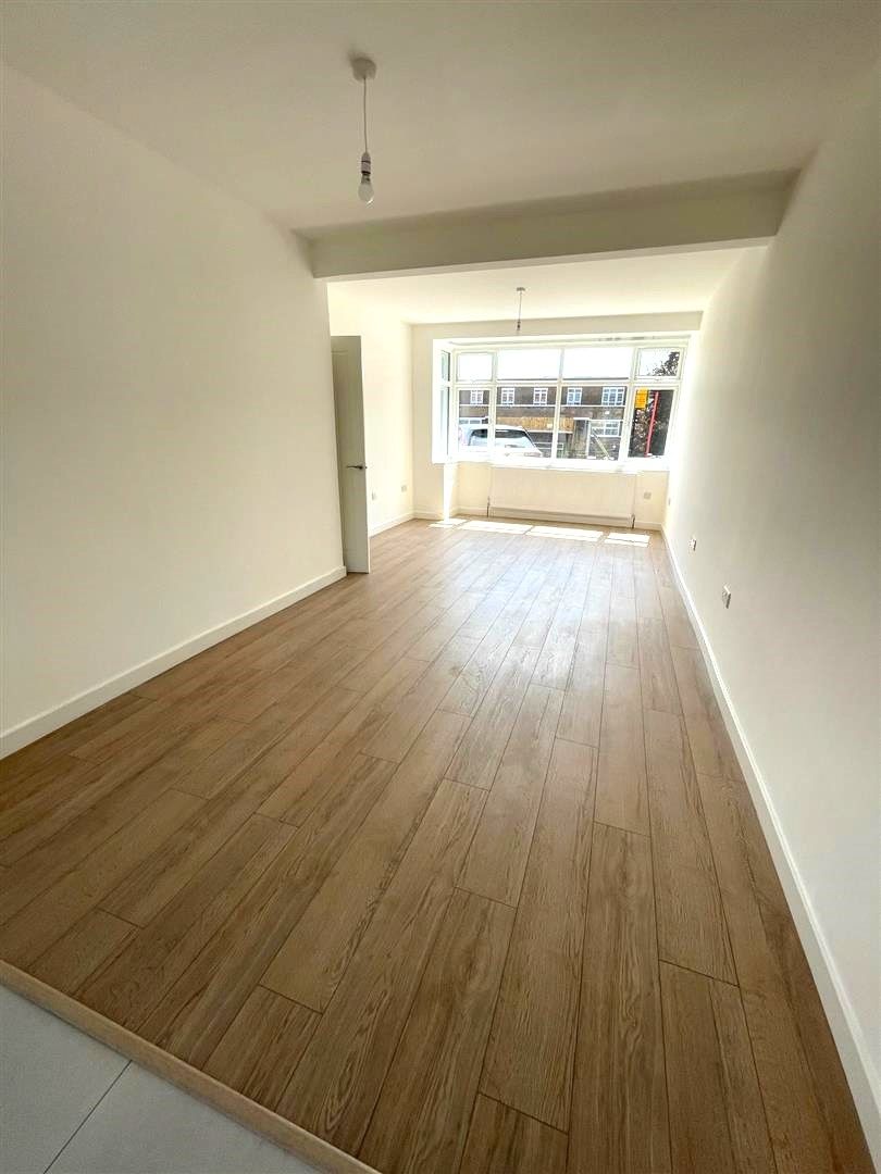 Semi Detached House in Edgware