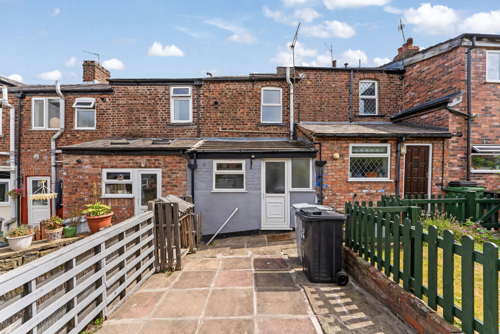 Terraced House for rent in Macclesfield, South Park Road, Macclesfield, 581 m²