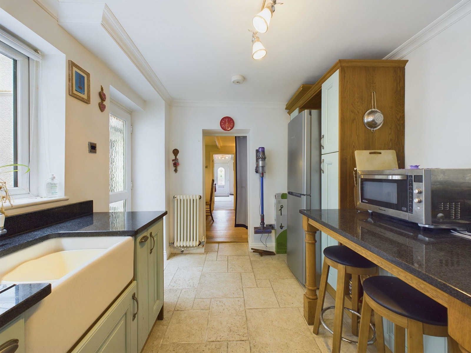 End Of Terrace House in Par 5