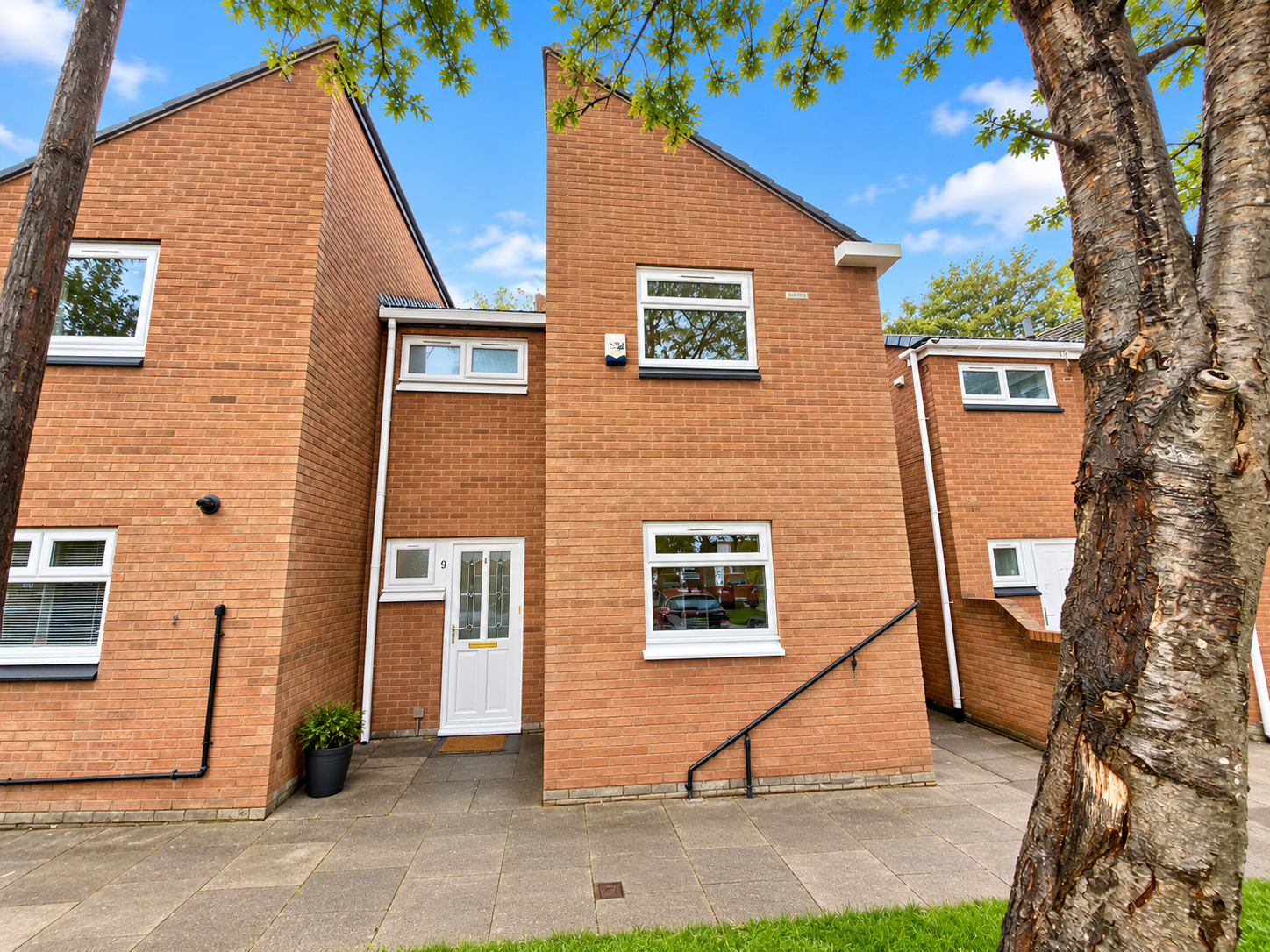 Semi Detached House for rent in Stockport, Lochmaddy Close, Hazel Grove, Stockport, SK7 6BA