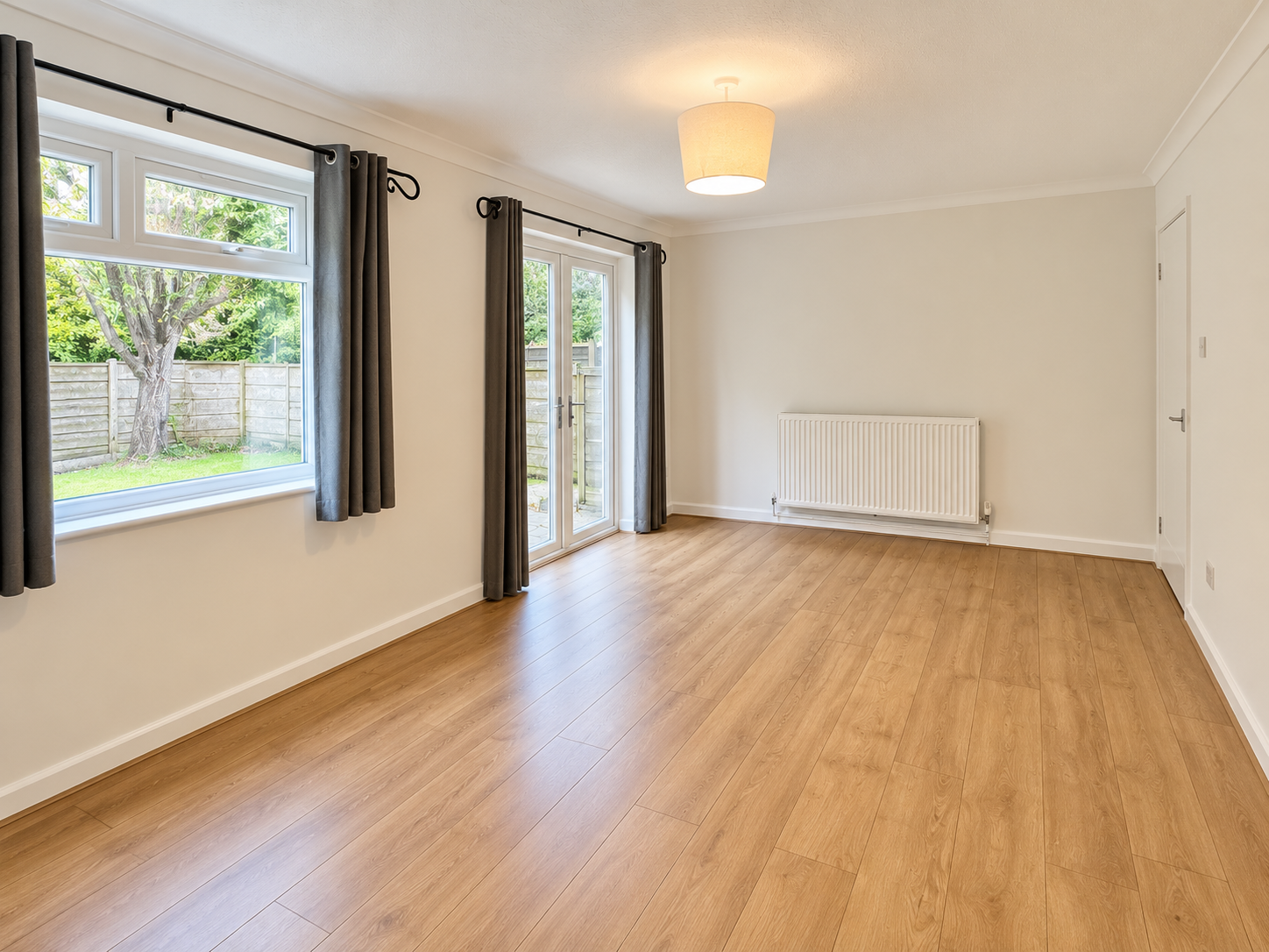 Semi Detached House for rent in Stockport, Lochmaddy Close, Hazel Grove, Stockport, SK7 6BA