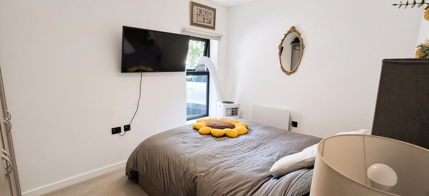 Flat in Bushey 4