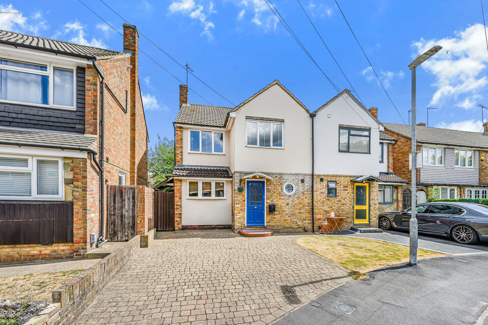 Semi Detached House in Waltham Cross