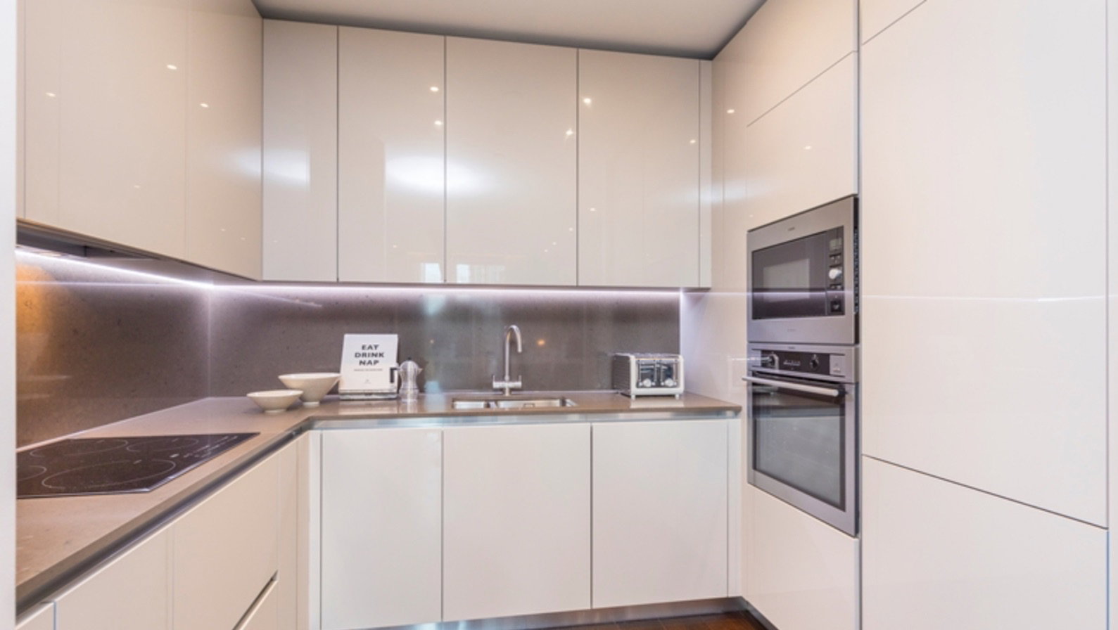 Apartment in London  4