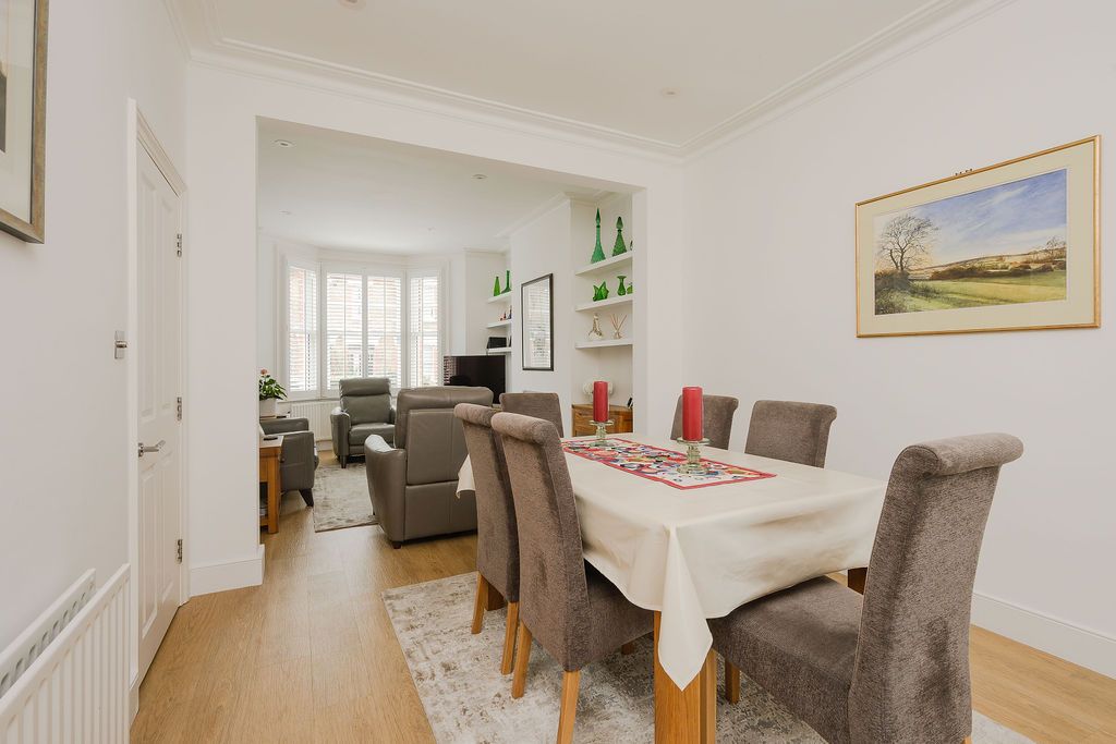 Terraced House in London 4