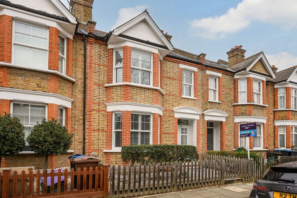 Terraced House in London 2