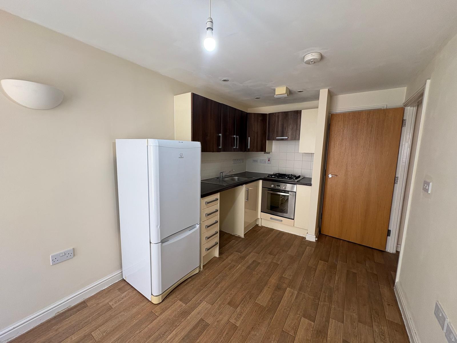 Flat in Harrow 3