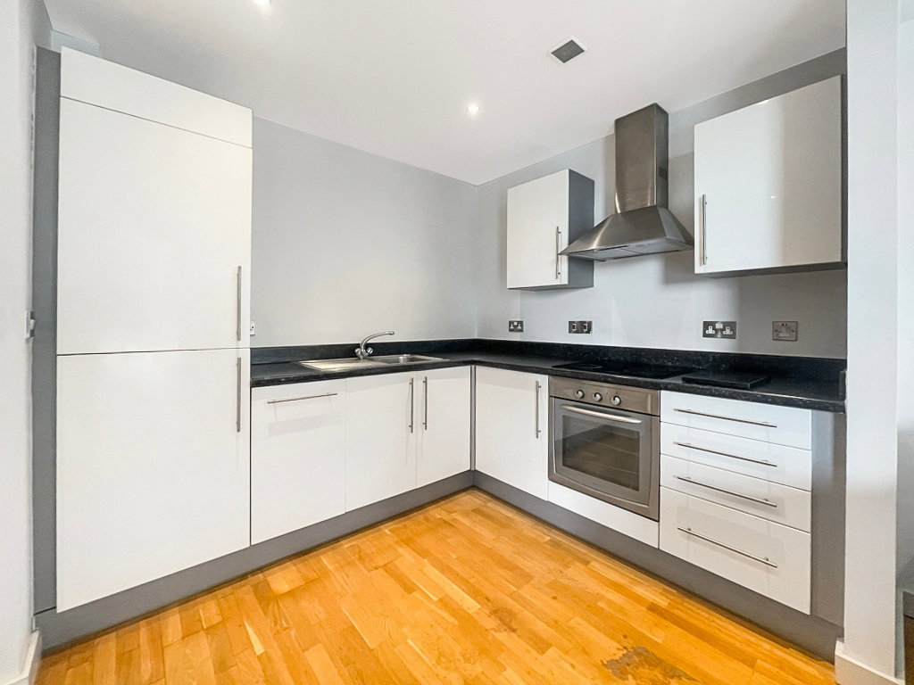 Apartment for rent in Salford Quays, Millennium Tower, 250 The Quays, Salford Quays, M50, 471 m²