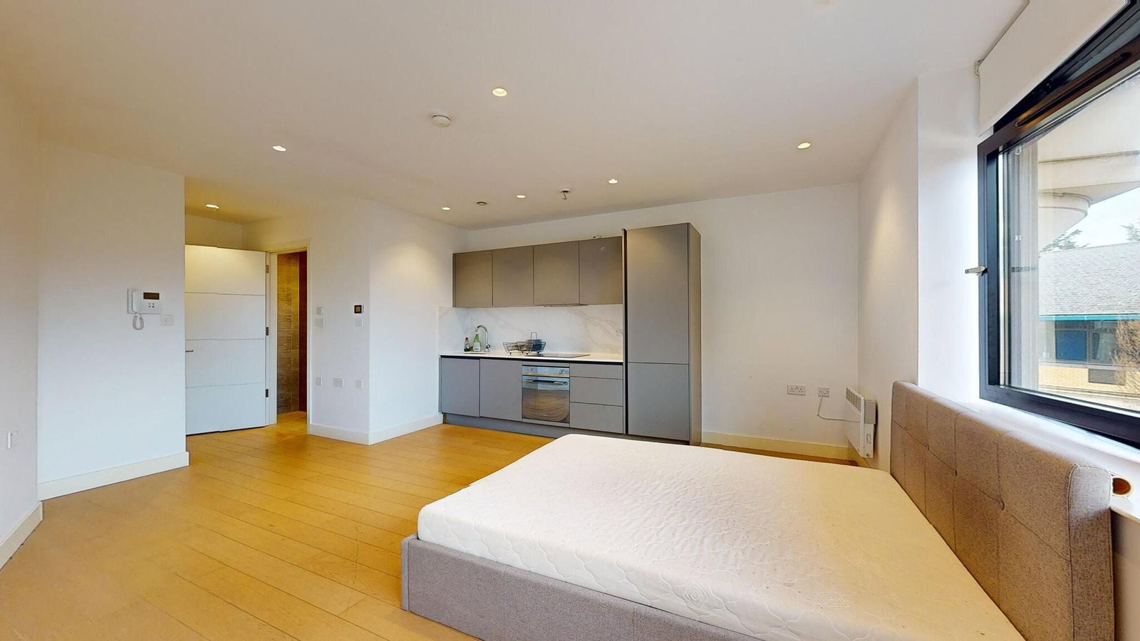 Studio in Brentford