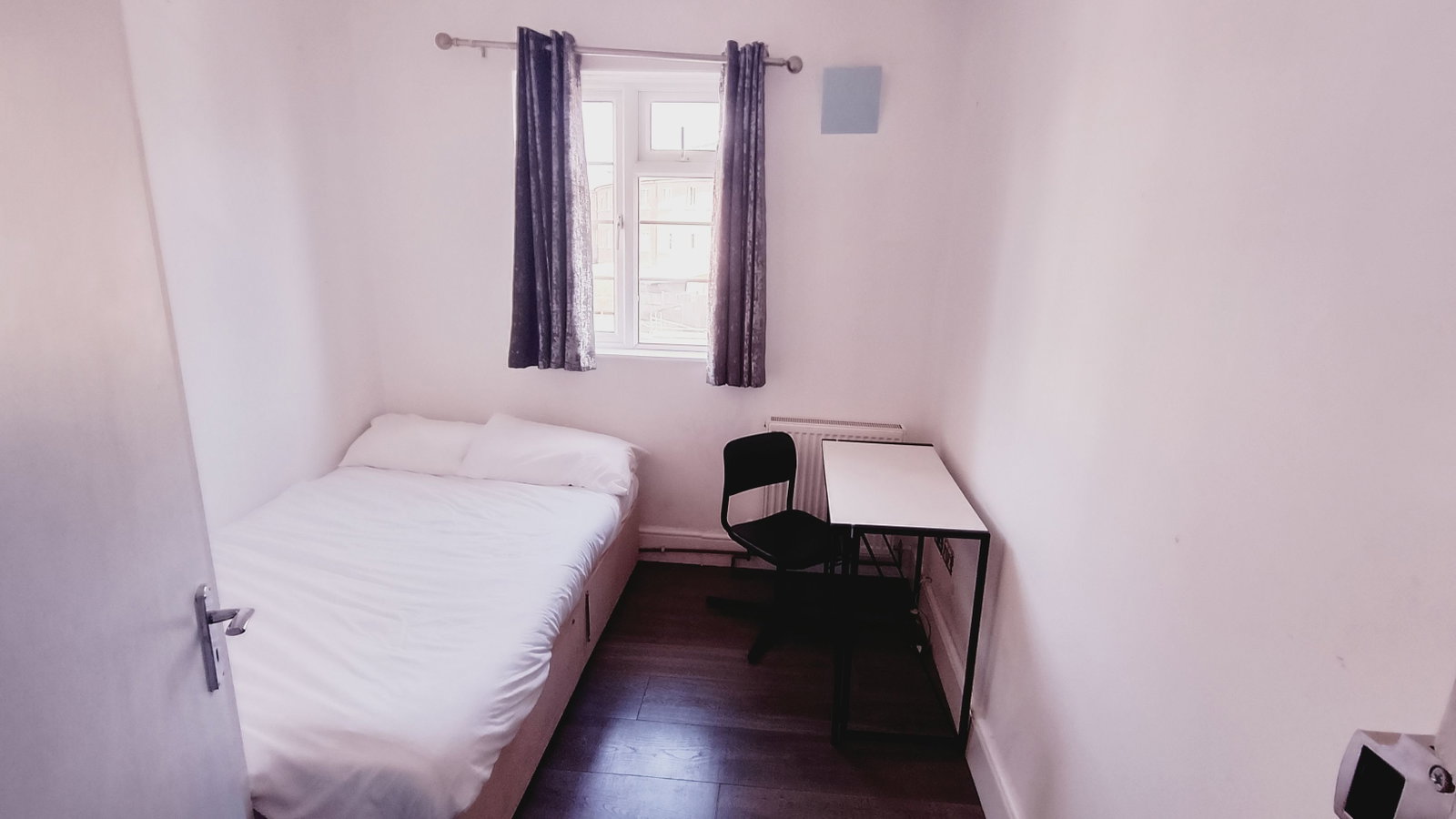 End Of Terrace House in London 4
