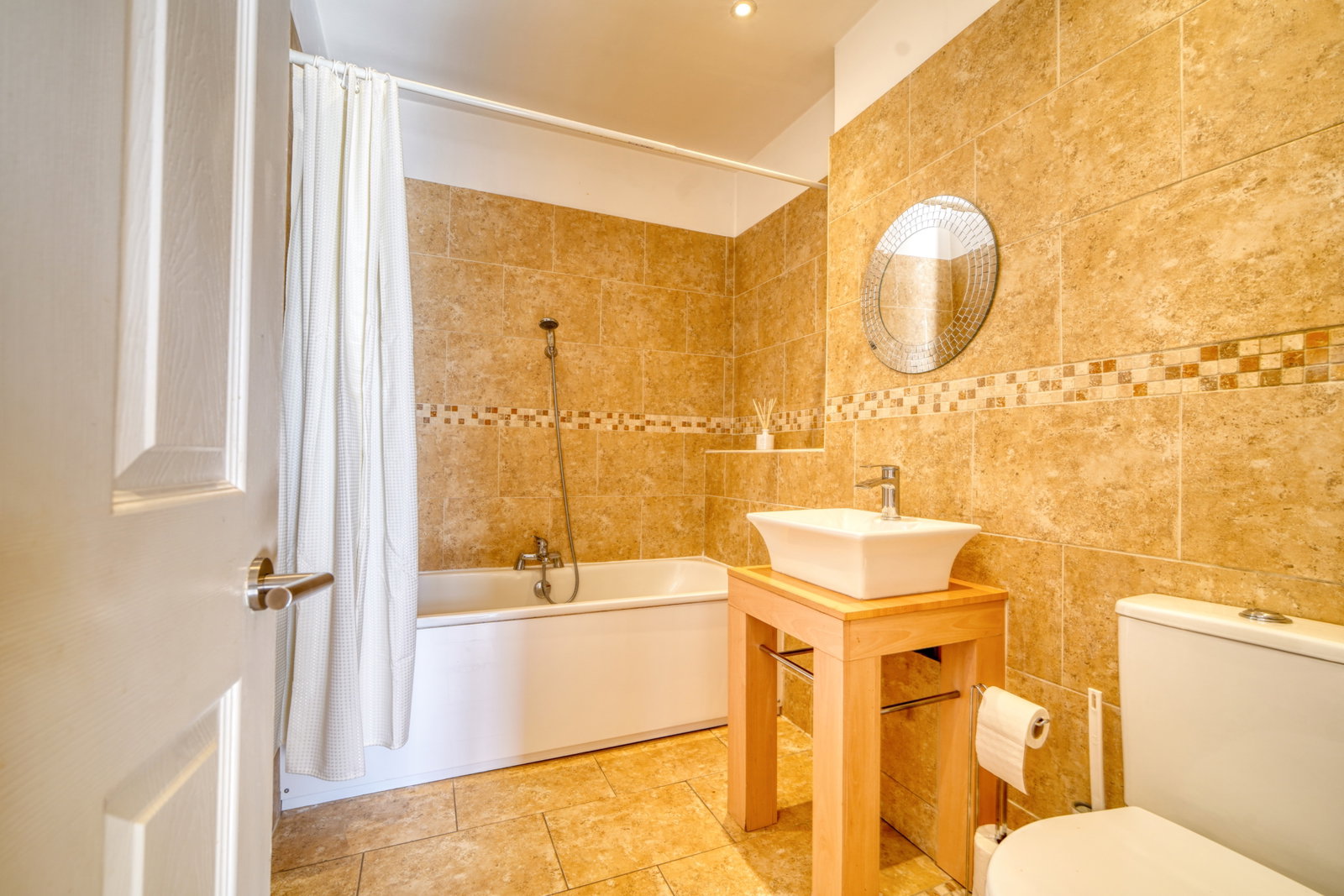Apartment for rent in Bromley, 78 Scotts Lane, Bromley, BR2 0LX, 785 m²