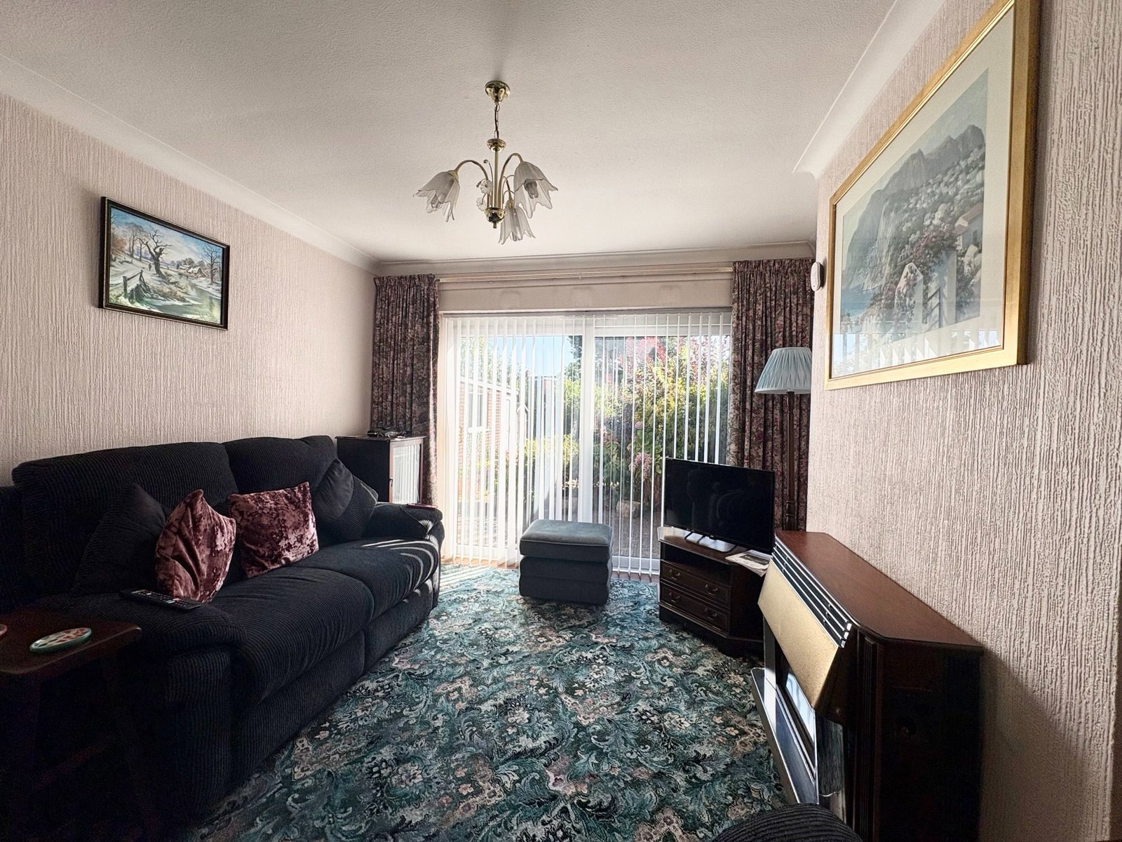 Semi Detached House for rent in Luton, Granby Road, Luton, LU4 9SZ