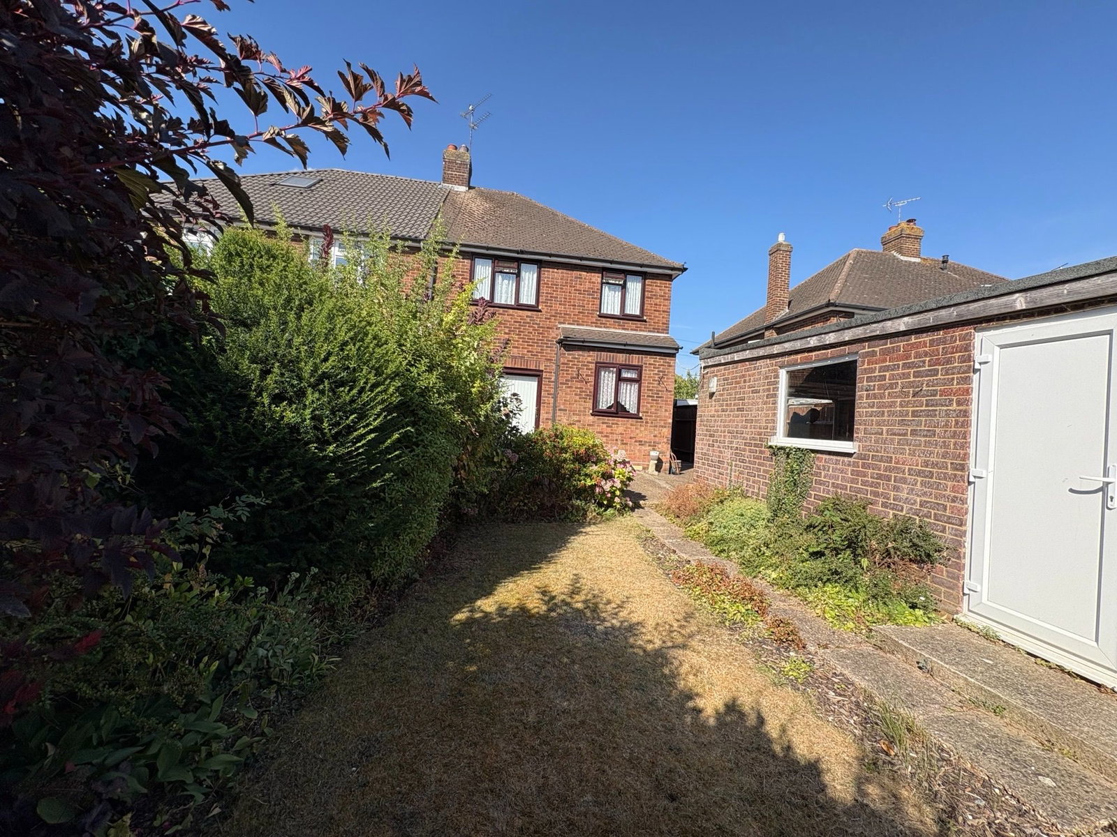 Semi Detached House in Luton