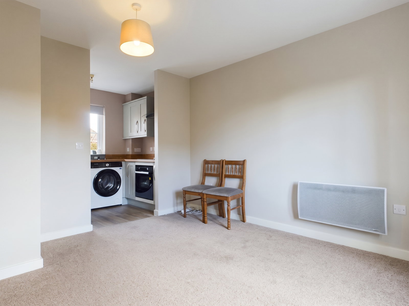 Flat for rent in Gloucester, Holbeach Drive Kingsway, Quedgeley, Gloucester, GL2 2BF