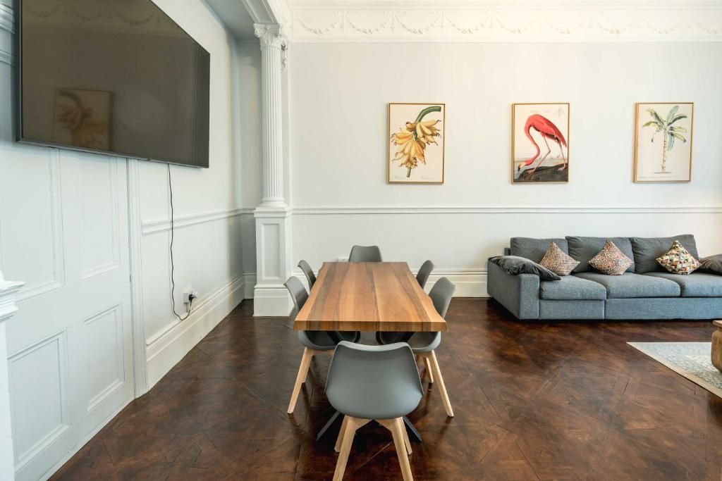 Apartment for rent in London, Cromwell Road, London, SW7 2ED, 979 m²