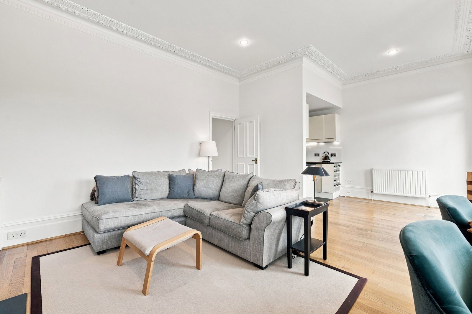 Flat for rent in London, Wandsworth Common West Side, SW18, 787 m²