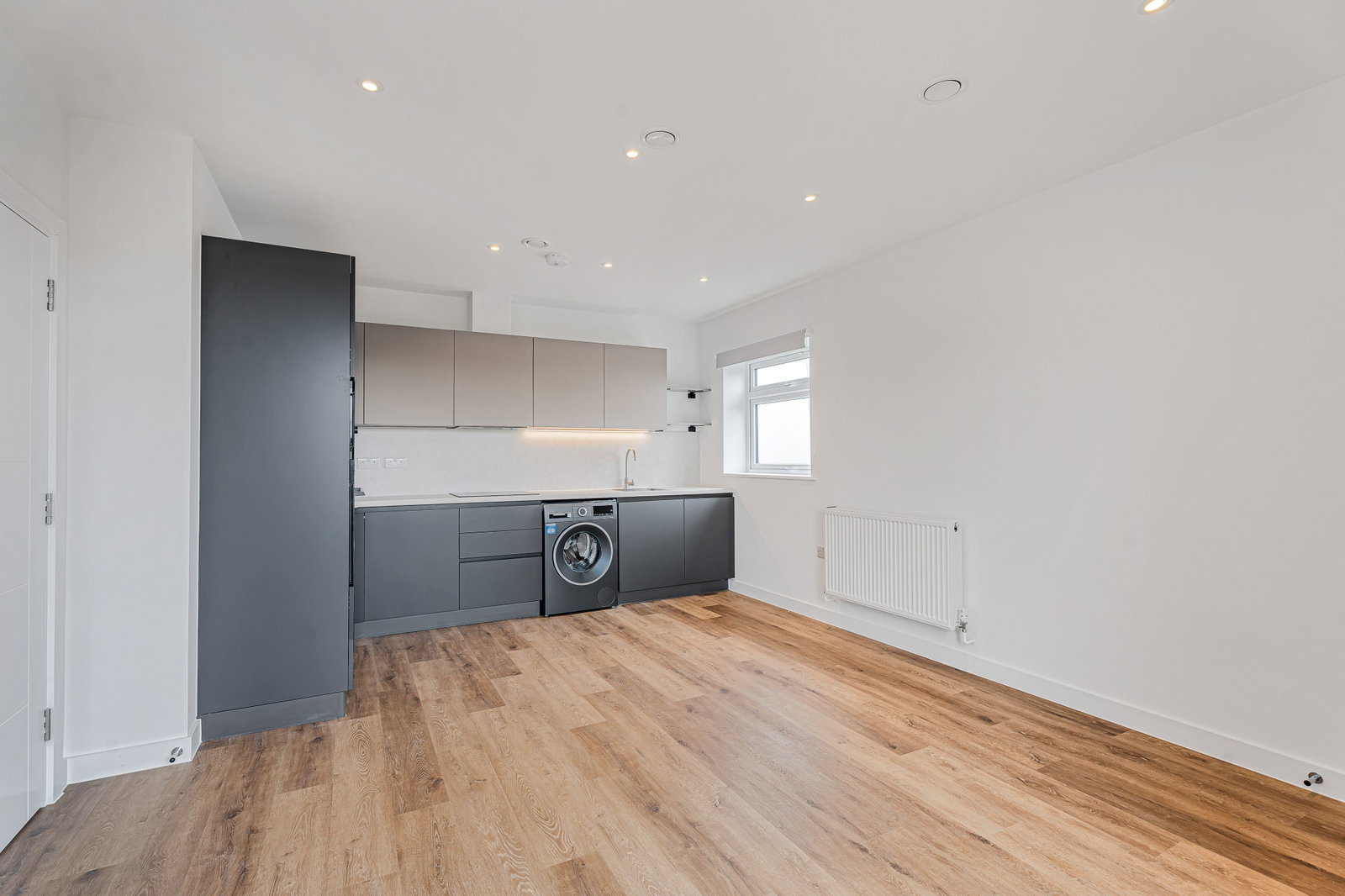 Flat for rent in London, Montague Road, London, SW19, 437 m²