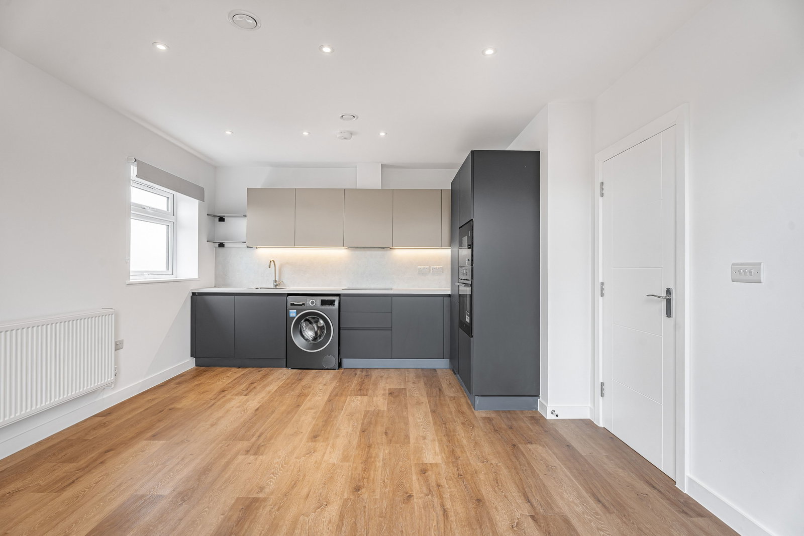 Flat for rent in London, Montague Road, London, SW19, 419 m²