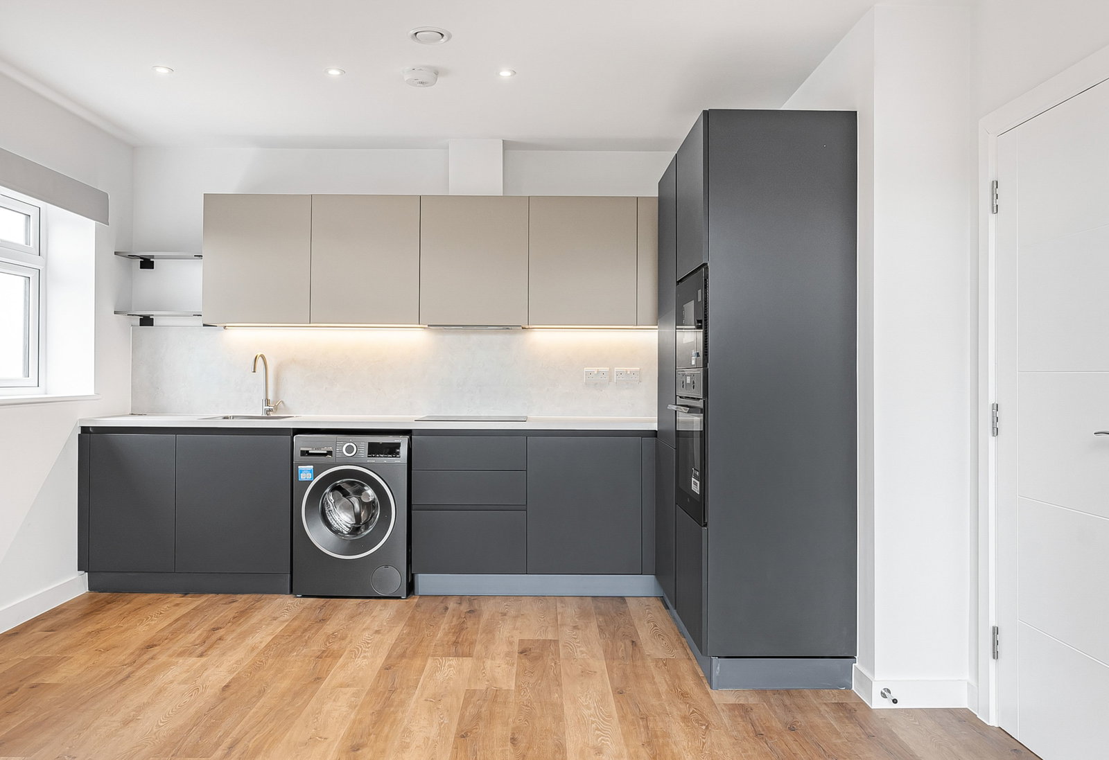 Flat for rent in London, Montague Road, London, SW19, 419 m²