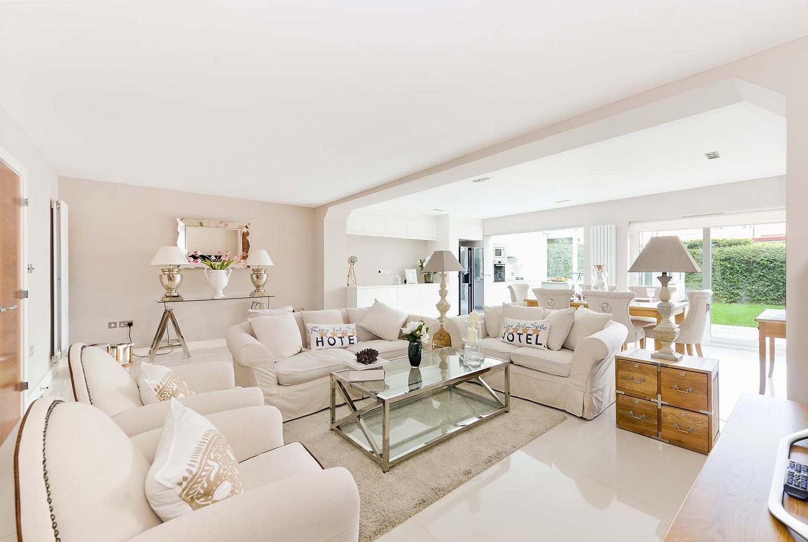 Mews House for rent in London, Court Close, St Johns Wood Park, NW8 6NJ, 1876 m²