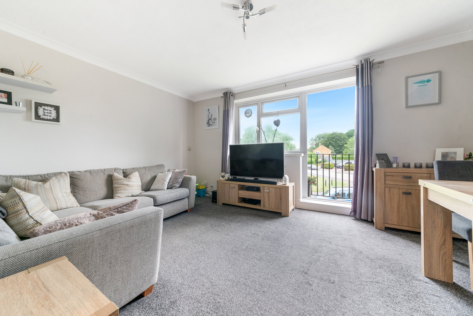 Apartment in Tadworth