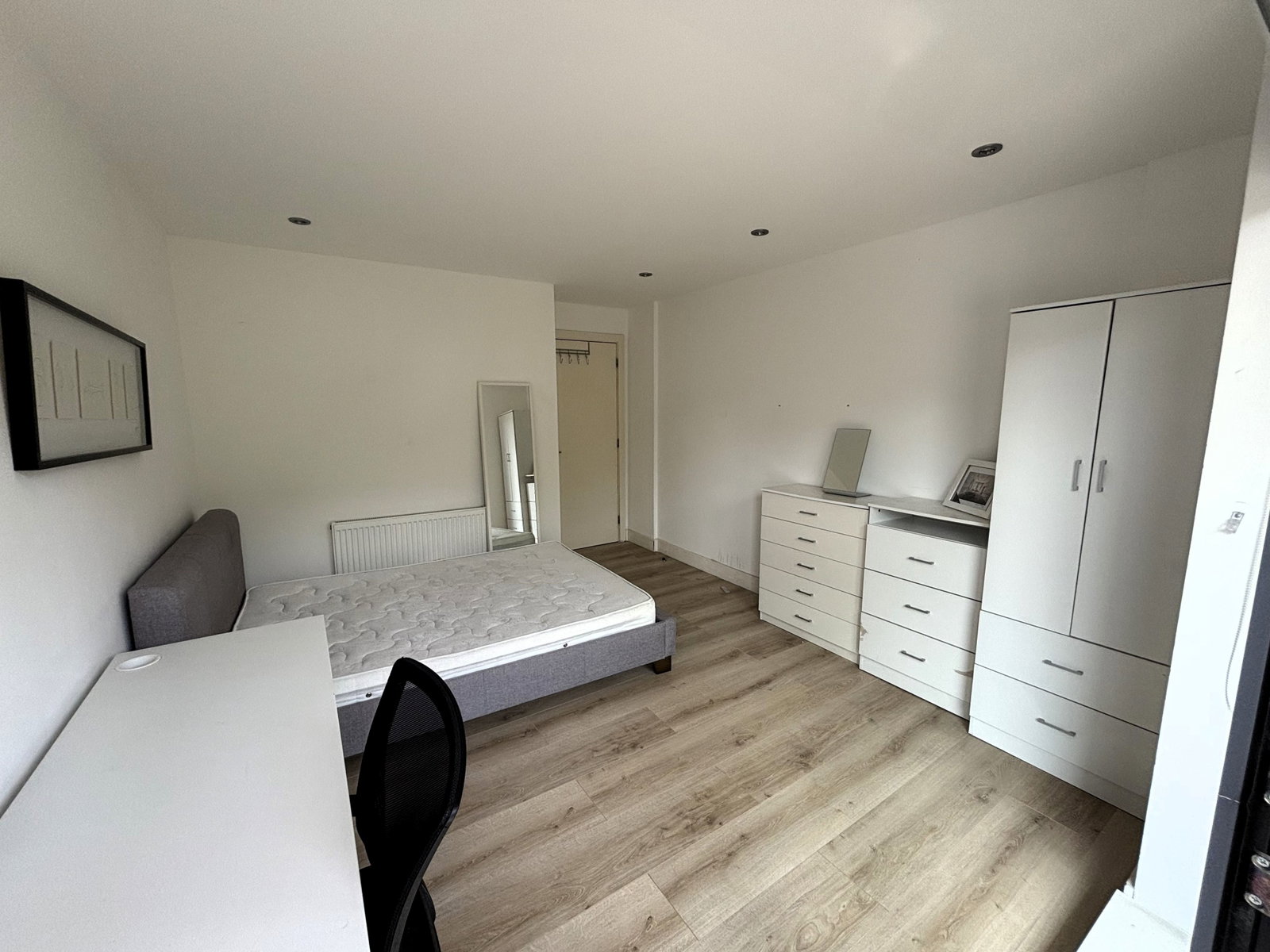 Flat for rent in London, Hodgson Apartments, Wandsworth Road, SW8 2LB