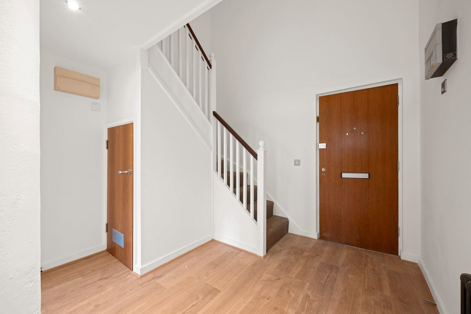 Apartment for sale in London, Marlborough Road, Woolwich, SE18 6RU, 1022 m²