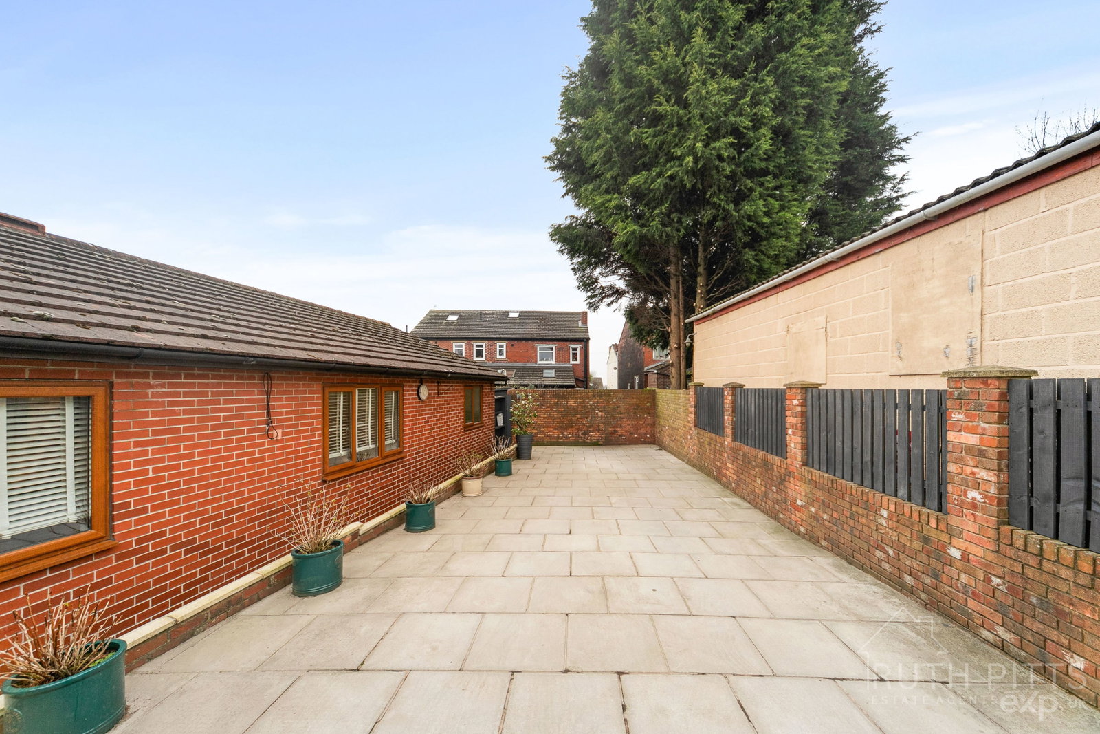 Detached House in Barnsley