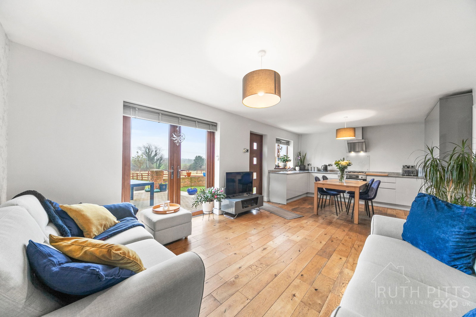 Detached House in Barnsley