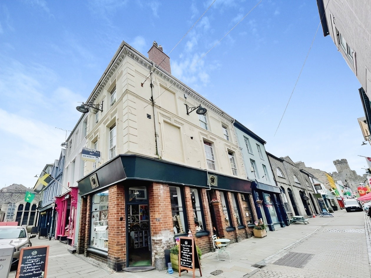 Town House for sale in Caernarfon, Palace Street, Caernarfon, LL55