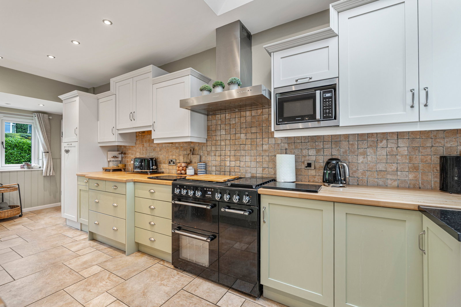 Detached House in Stoke-on-Trent