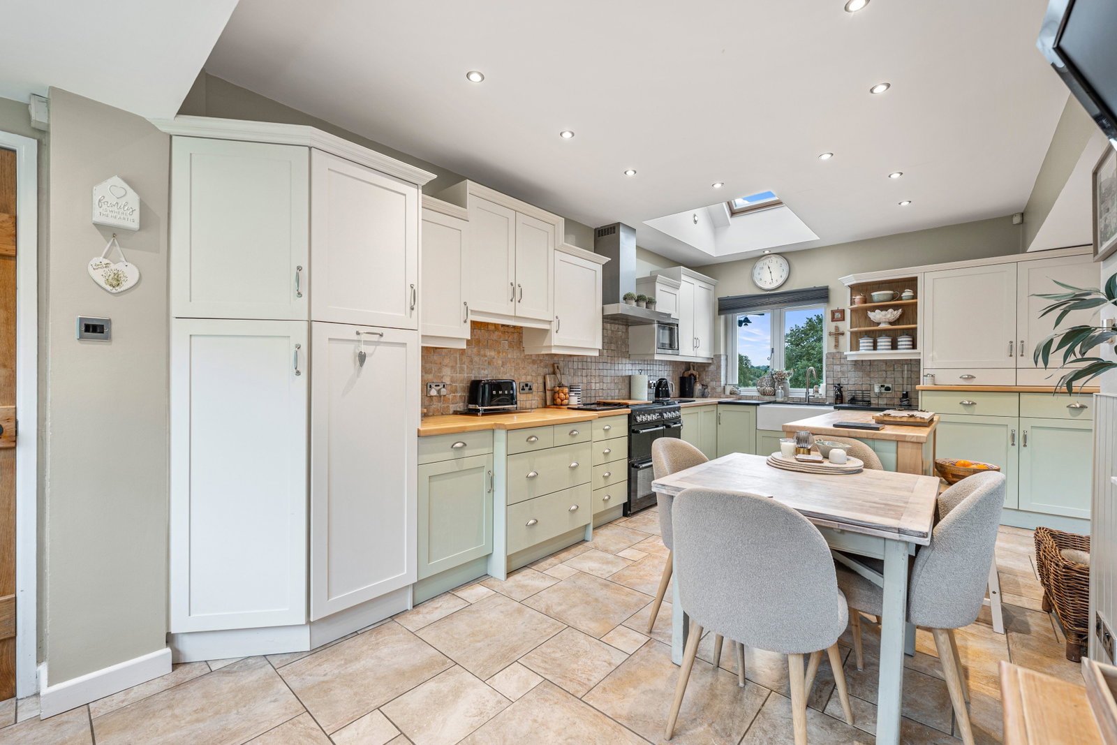 Detached House in Stoke-on-Trent