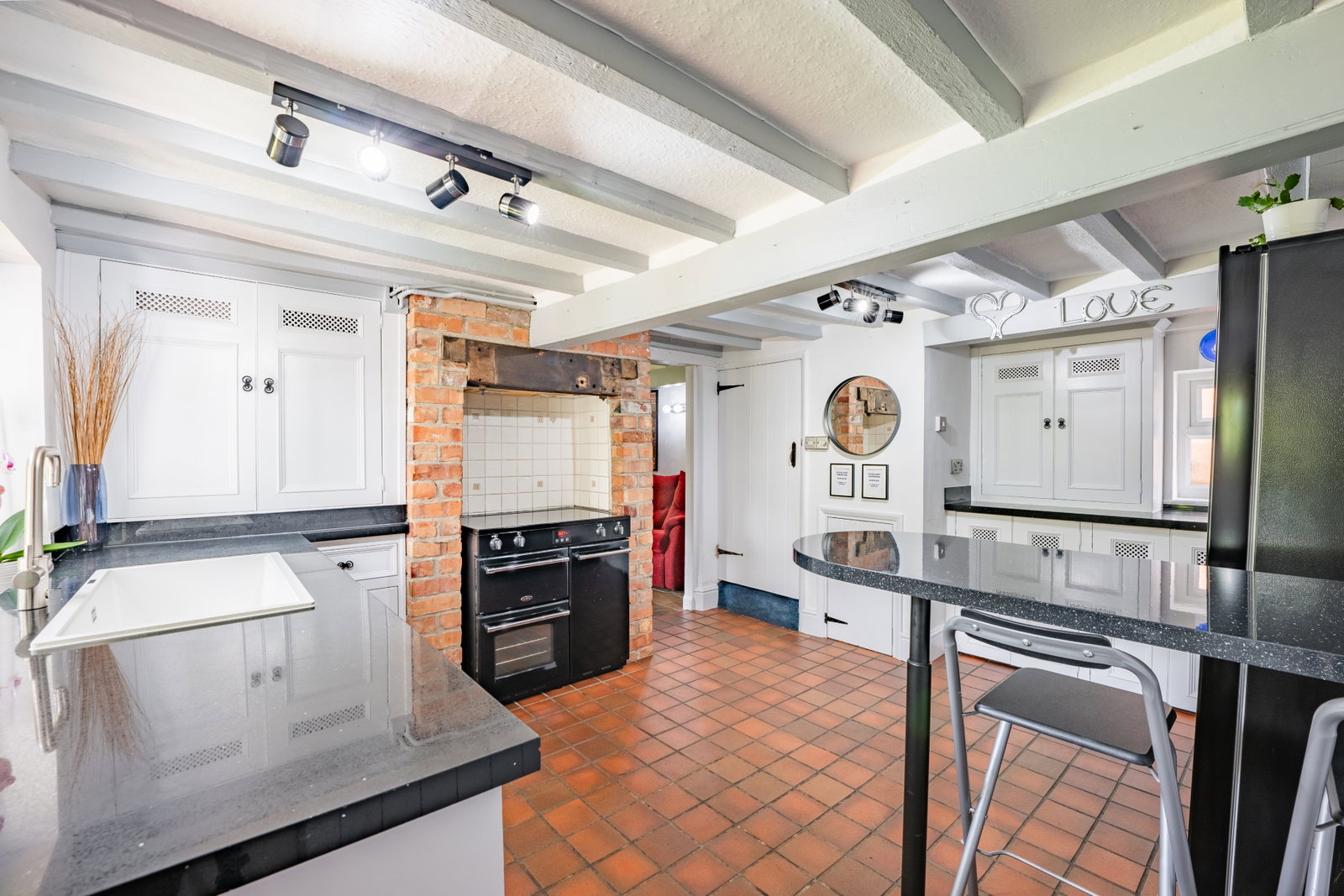 Detached House for sale in MELTON MOWBRAY, The White Cottage, Hickling, 1219 m²
