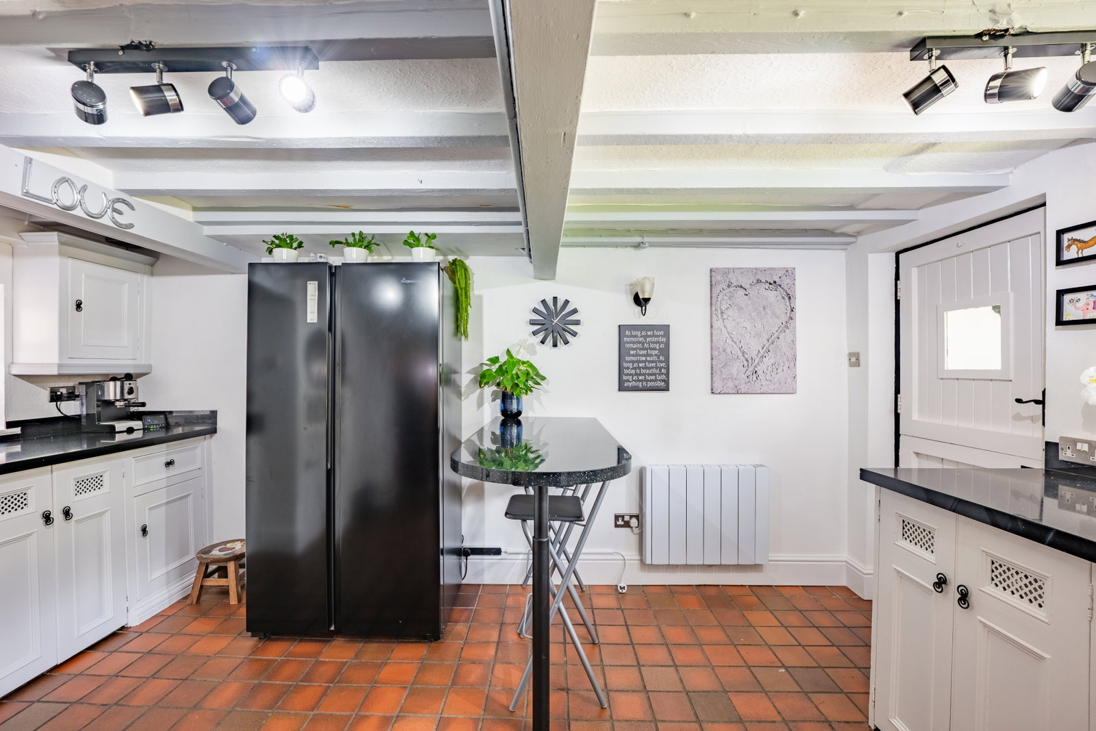 Detached House for sale in MELTON MOWBRAY, The White Cottage, Hickling, 1219 m²