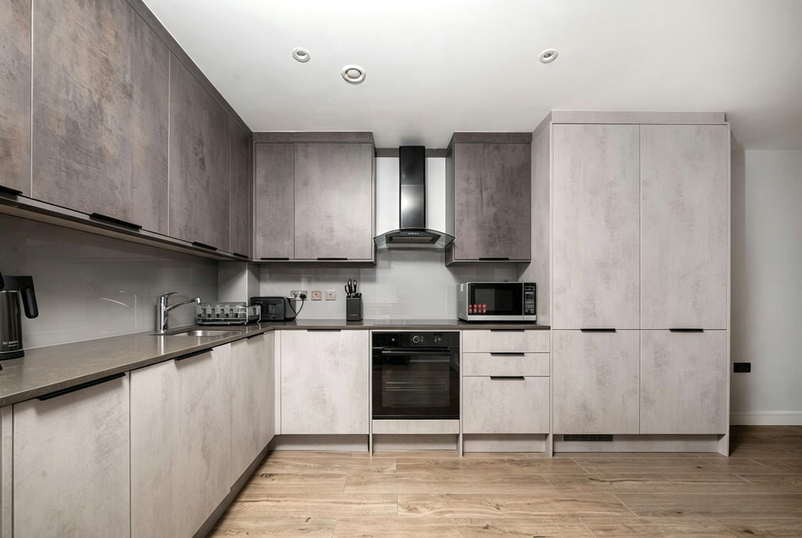 Apartment for rent in London, The Hyde, London, Greater London, NW9 6GD, 990 m²