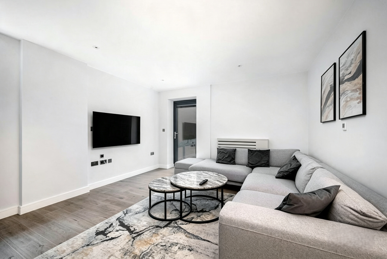Apartment for rent in London, The Hyde, London, Greater London, NW9 6GD, 990 m²