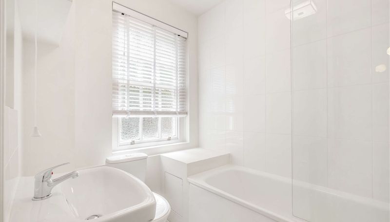 Studio for rent in London, Fulham Road, London, SW3 6SH, 247 m²